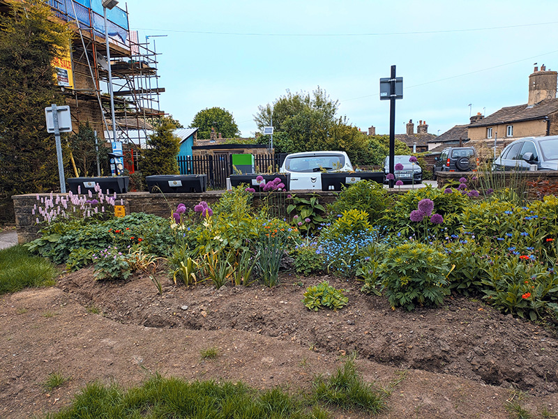 Second digging flower bed